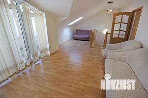 Дом 180м&sup2;, 3-этажный, посуточно, 