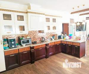 Коттедж 1500м², 3-этажный, участок 33 сот.  