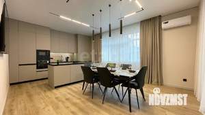 Дом 210м&sup2;, 2-этажный, участок 5 сот.  