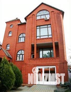 Дом 750м&sup2;, 2-этажный, участок 7 сот.  