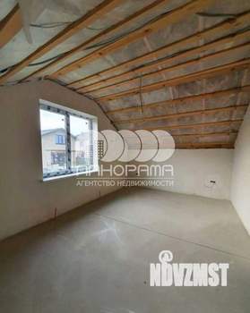 Дом 98м&sup2;, 2-этажный, участок 3 сот.  