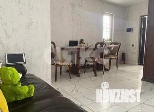 Дом 500м&sup2;, 2-этажный, участок 11 сот.  