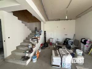 Дом 100м&sup2;, 2-этажный, участок 3 сот.  