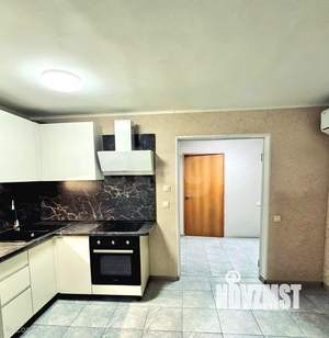 Дом 70м&sup2;, 1-этажный, участок 10 сот.  