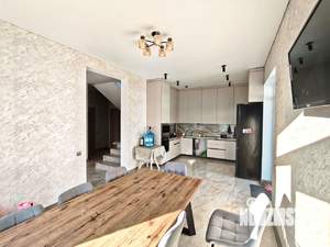 Дом 160м&sup2;, 2-этажный, участок 5 сот.  