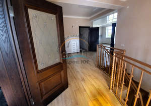 Дом 300м², 2-этажный, участок 6 сот.  