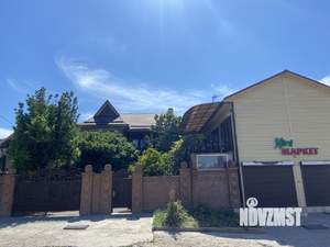 Дом 650м², 3-этажный, участок 6 сот.  