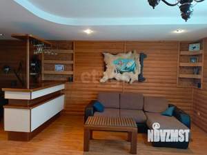 Дом 377м&sup2;, 2-этажный, участок 16 сот.  