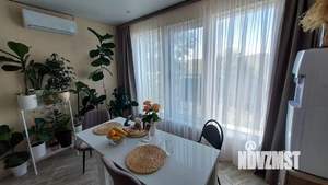 Дом 80м&sup2;, 2-этажный, участок 6 сот.  