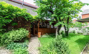 Дом 286м&sup2;, 2-этажный, участок 3 сот.  