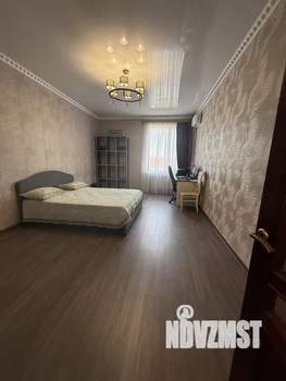 Дом 261м², 2-этажный, участок 6 сот.  