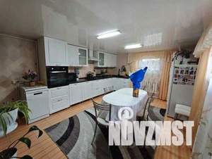 Дом 240м&sup2;, 2-этажный, участок 8 сот.  