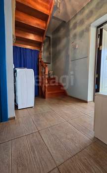 Дом 70м&sup2;, 2-этажный, участок 10 сот.  