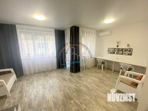 Таунхаус 170м&sup2;, 3-этажный, участок 1 сот.  