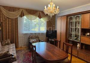 Дом 250м&sup2;, 2-этажный, участок 4 сот.  