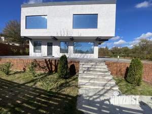 Дом 371м&sup2;, 2-этажный, участок 17 сот.  