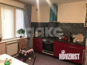 Дом 231м&sup2;, 3-этажный, участок 8 сот.  