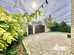 Дом 190м&sup2;, 2-этажный, участок 4 сот.  