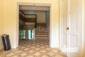 Дом 406м&sup2;, 3-этажный, участок 10 сот.  