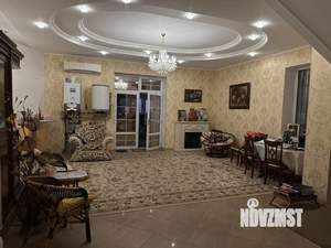 Дом 500м&sup2;, 2-этажный, участок 3 сот.  