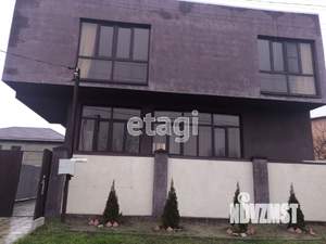 Дом 267м², 3-этажный, участок 3 сот.  