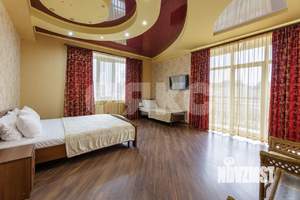 Дом 401м&sup2;, 3-этажный, участок 4 сот.  