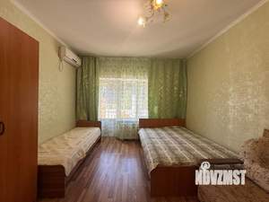 Дом 185м&sup2;, 2-этажный, участок 3 сот.  