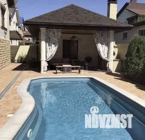 Дом 304м&sup2;, 2-этажный, участок 6 сот.  