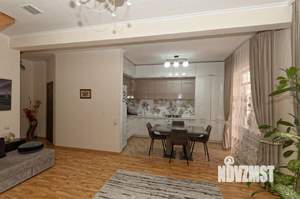 Дом 145м², 2-этажный, участок 6 сот.  