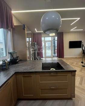 Дом 170м&sup2;, 2-этажный, участок 5 сот.  