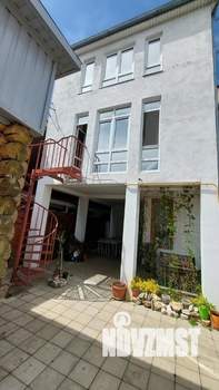 Дом 300м&sup2;, 2-этажный, участок 6 сот.  