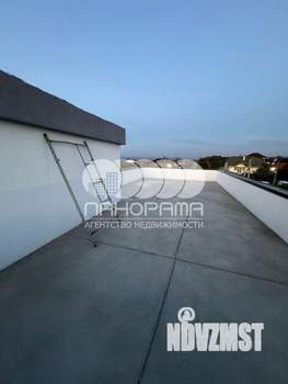 Дом 210м&sup2;, 2-этажный, участок 3 сот.  