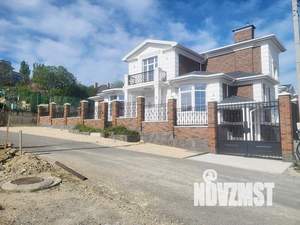 Коттедж 643м&sup2;, 2-этажный, участок 10 сот.  