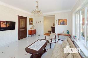 Дом 216м&sup2;, 2-этажный, участок 9 сот.  