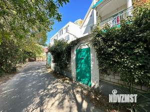 Дом 300м&sup2;, 2-этажный, участок 5 сот.  