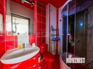 Дом 150м&sup2;, 3-этажный, участок 2 сот.  