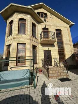 Дом 206м², 3-этажный, участок 5 сот.  