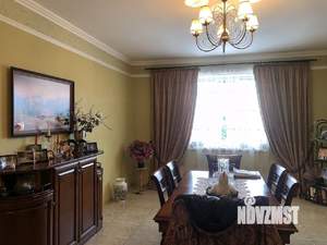 Дом 353м&sup2;, 2-этажный, участок 6 сот.  