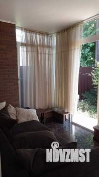 Дом 142м&sup2;, 2-этажный, участок 4 сот.  