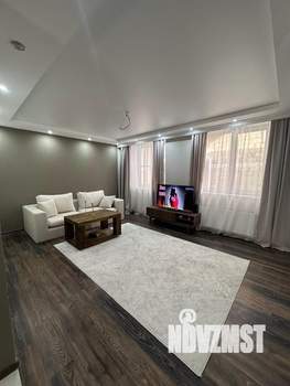 Дом 270м², 2-этажный, участок 3 сот.  