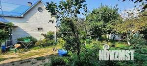 Дом 220м&sup2;, 2-этажный, участок 10 сот.  