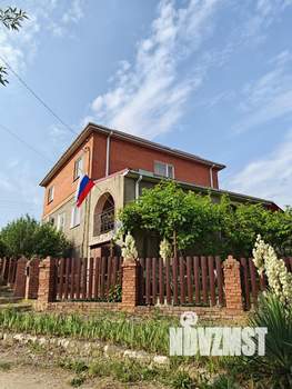 Дом 254м&sup2;, 3-этажный, участок 15 сот.  