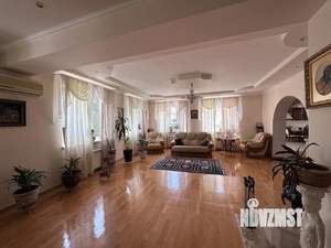 Дом 750м&sup2;, 2-этажный, участок 8 сот.  