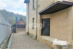 Дом 150м&sup2;, 3-этажный, участок 7 сот.  