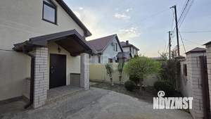 Дом 175м&sup2;, 2-этажный, участок 4 сот.  