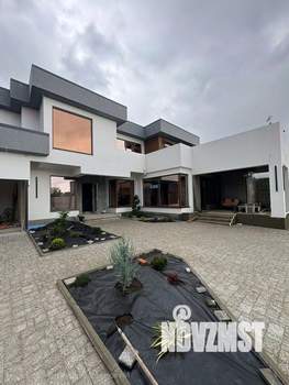 Коттедж 300м&sup2;, 2-этажный, участок 6 сот.  