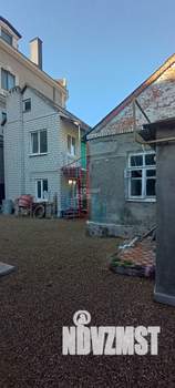 Дом 100м&sup2;, 2-этажный, участок 3 сот.  