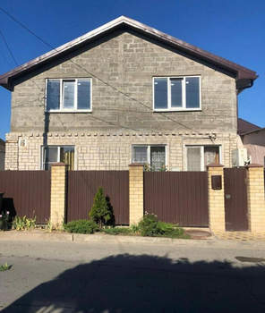 Дом 220м², 2-этажный, участок 6 сот.  