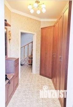 Дом 163м&sup2;, 3-этажный, участок 3 сот.  