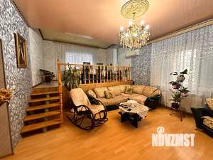Дом 340м², 3-этажный, участок 10 сот.  